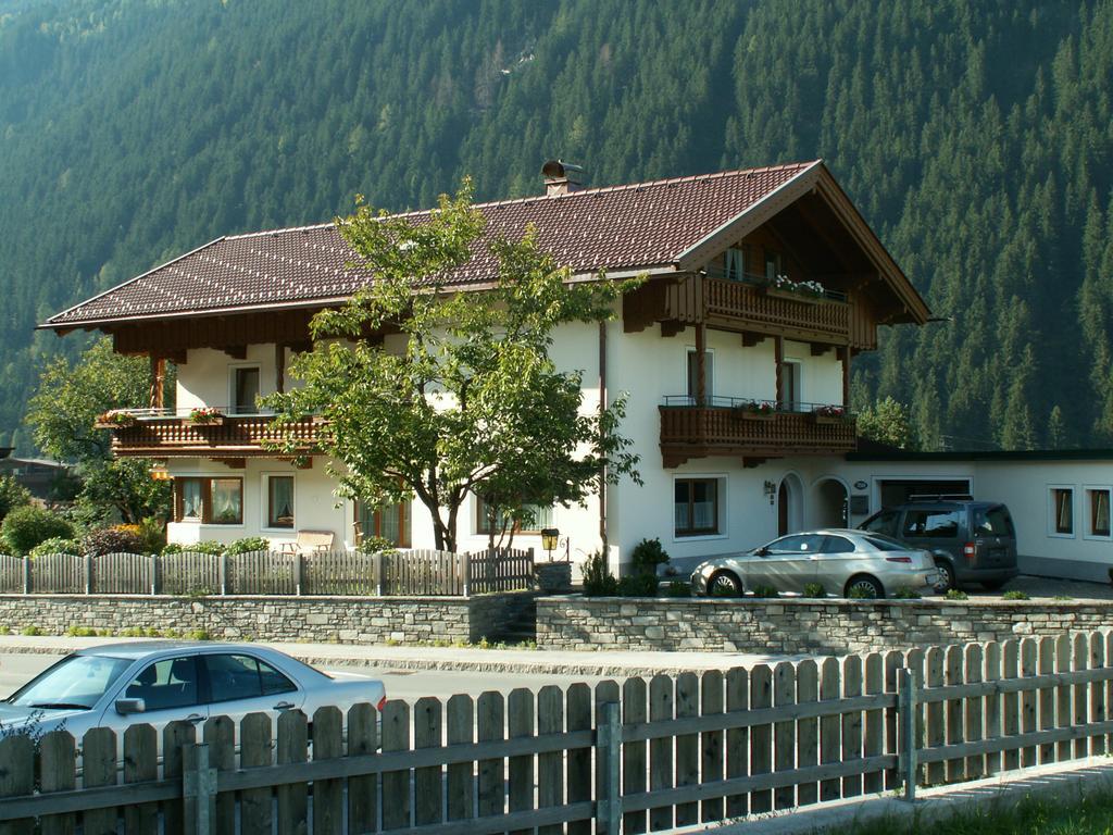Landhaus Tyrol Mayrhofen Eksteriør bilde